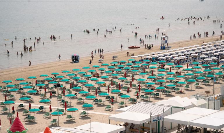 ghe en offer-june-vacation-by-the-sea-senigallia 015