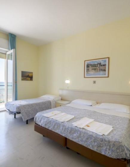 ghe en rooms-hotel-in-senigallia-by-the-sea 015